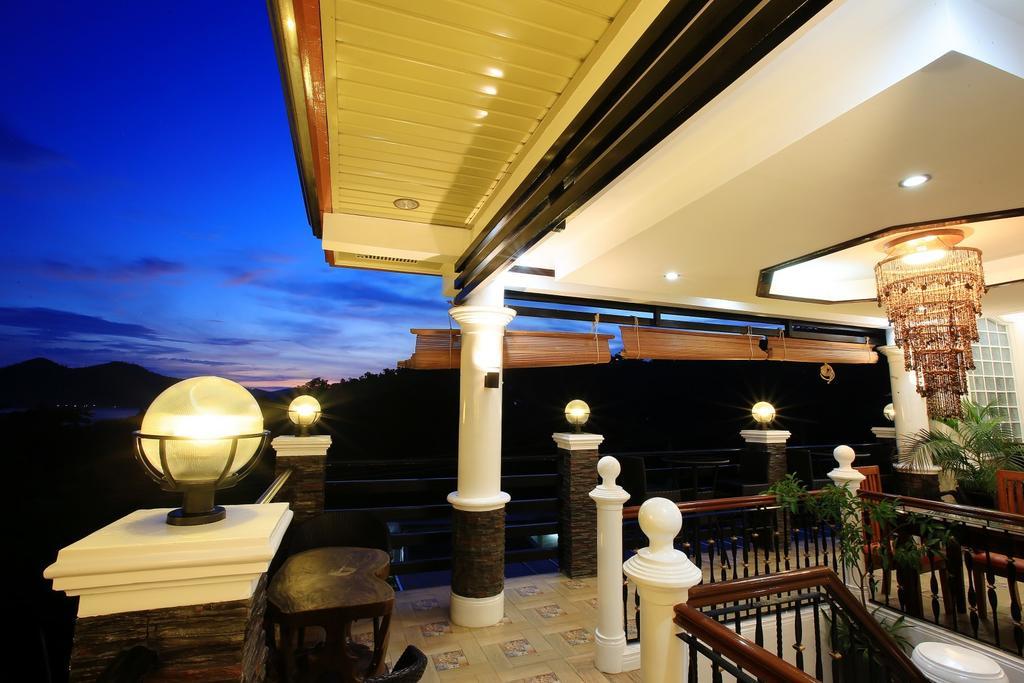 Coron Bancuang Mansion Bed & Breakfast Exterior photo
