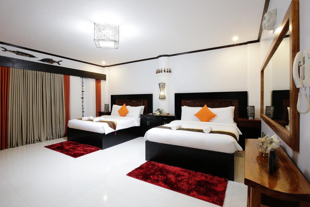 Coron Bancuang Mansion Bed & Breakfast Exterior photo