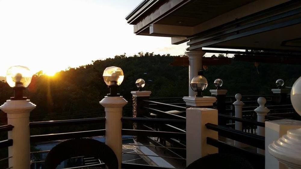 Coron Bancuang Mansion Bed & Breakfast Exterior photo