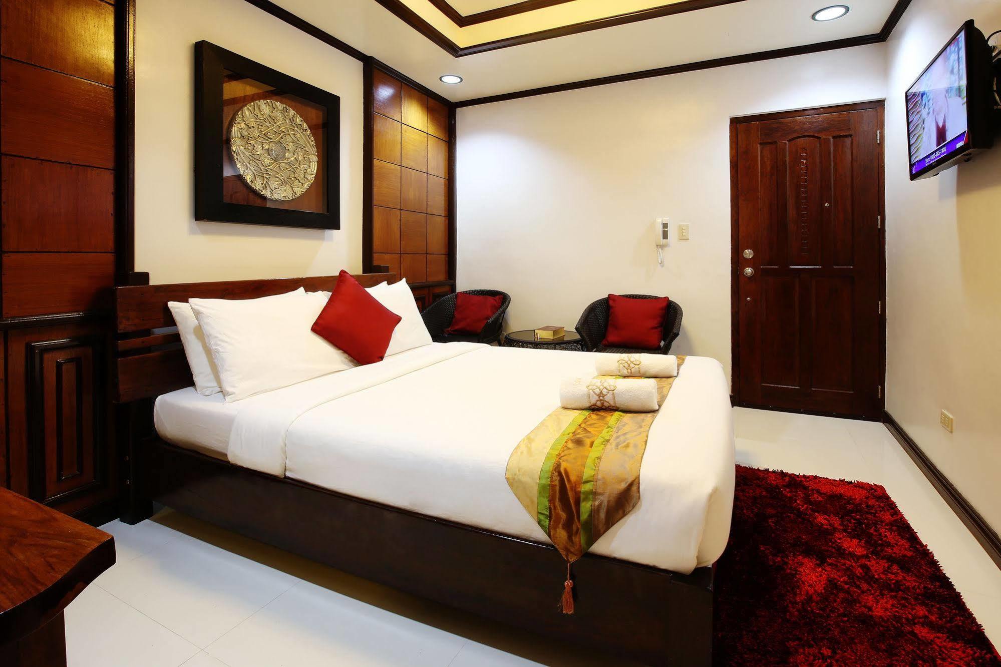 Coron Bancuang Mansion Bed & Breakfast Exterior photo