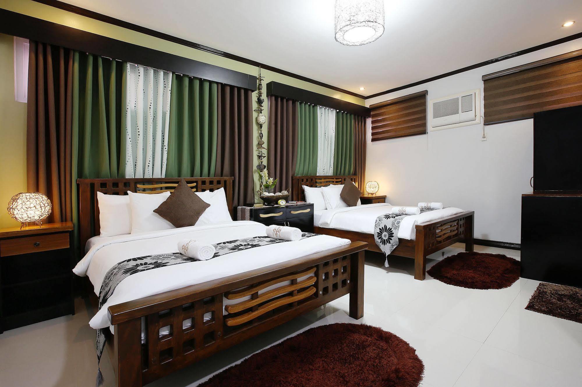Coron Bancuang Mansion Bed & Breakfast Exterior photo