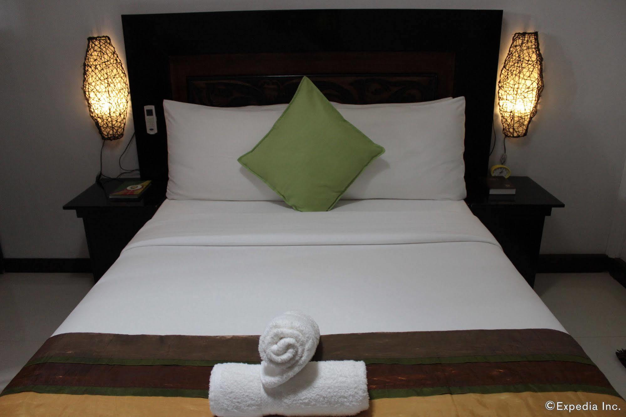 Coron Bancuang Mansion Bed & Breakfast Exterior photo