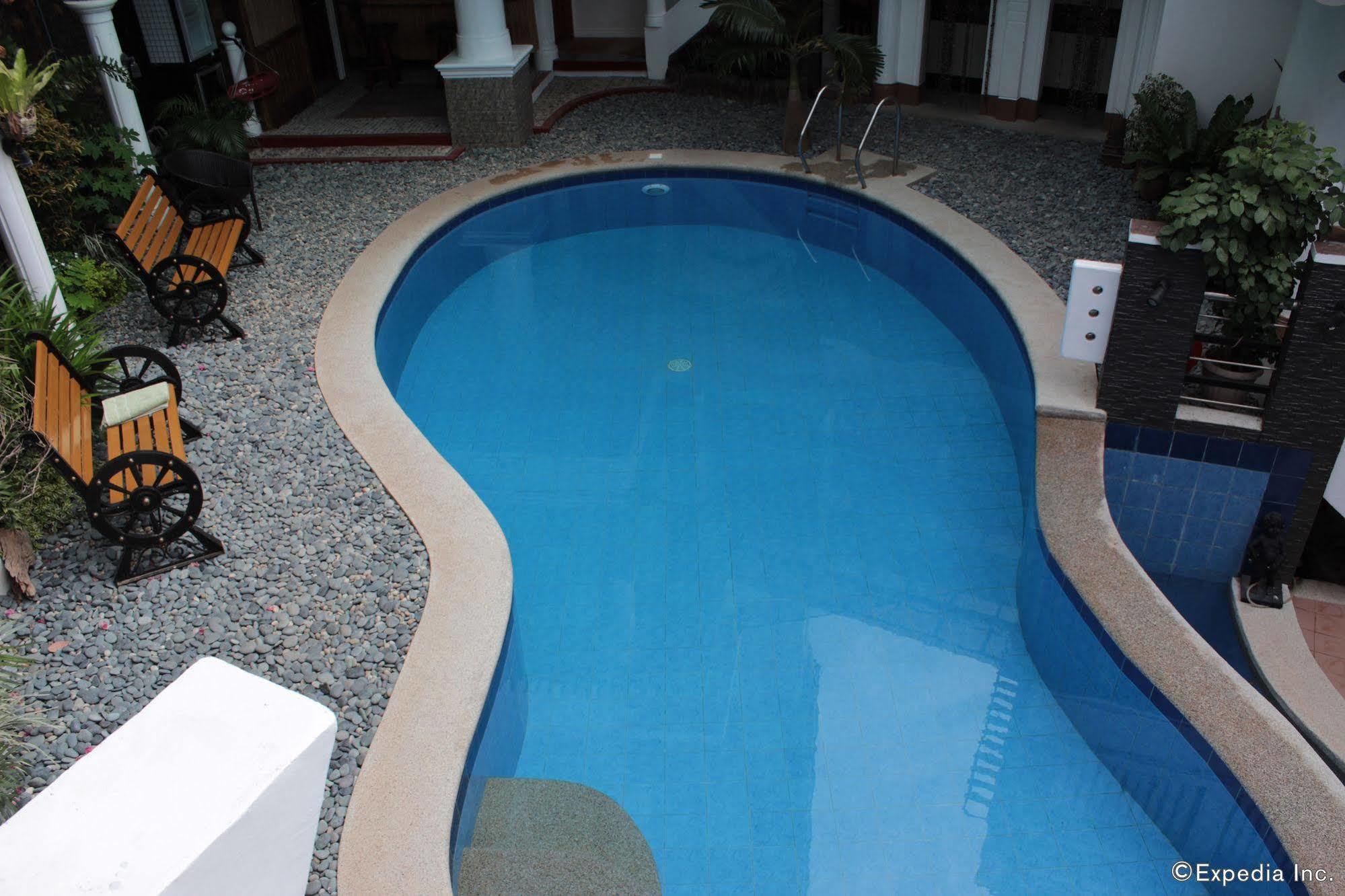 Coron Bancuang Mansion Bed & Breakfast Exterior photo