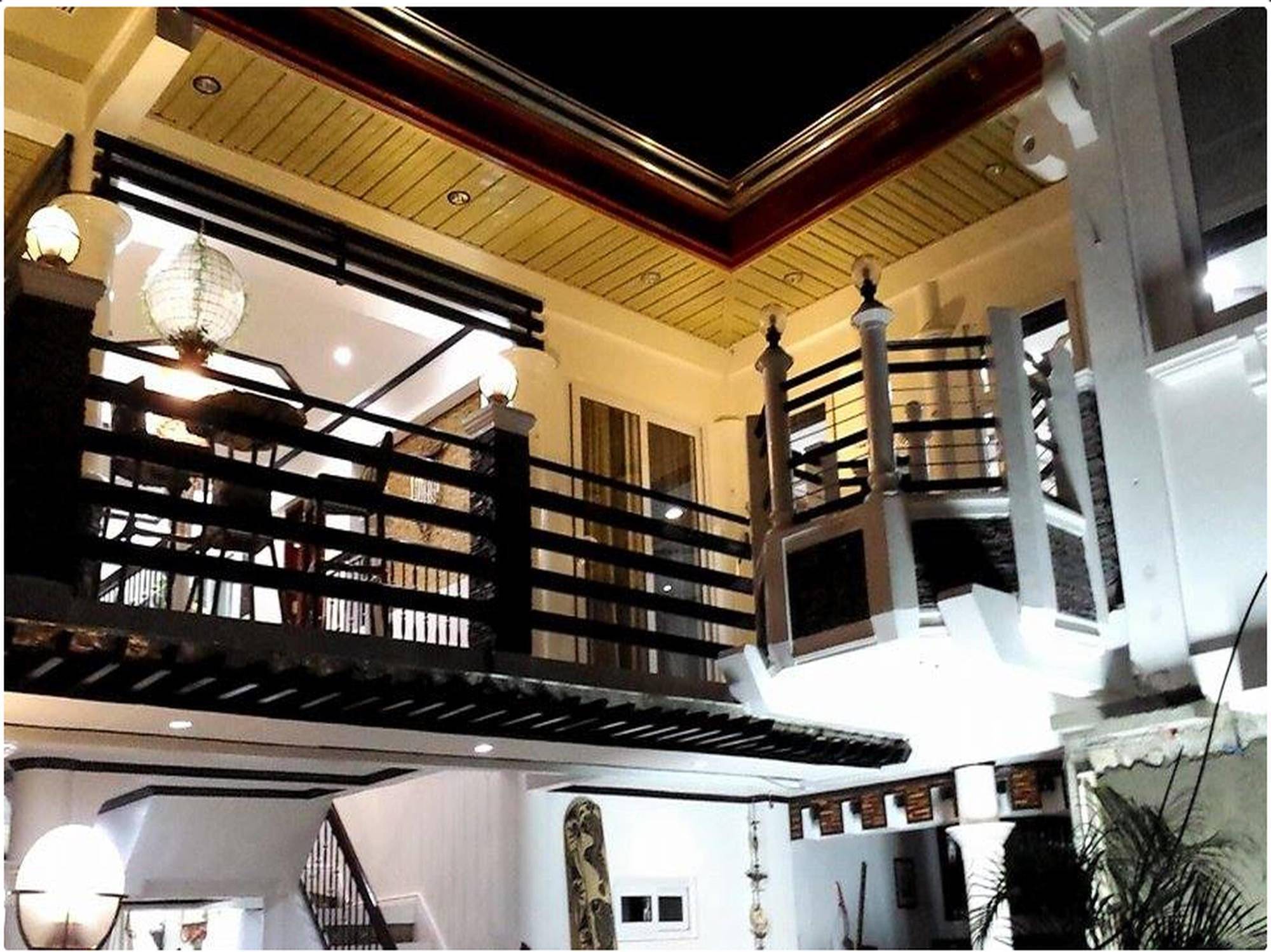 Coron Bancuang Mansion Bed & Breakfast Exterior photo
